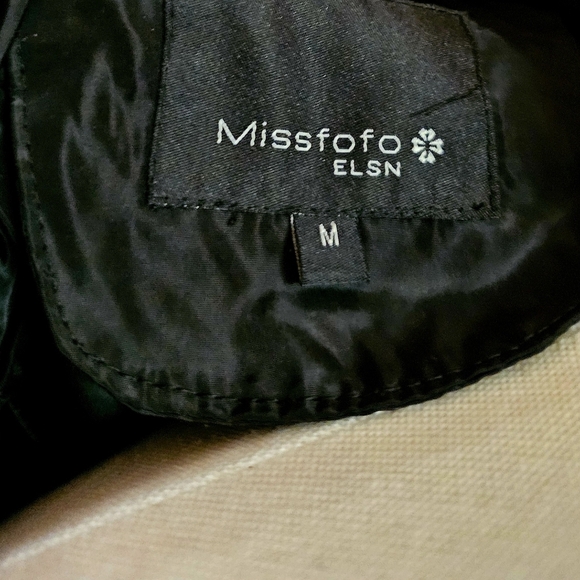 Black Snow Ski Coat - Picture 9 of 13